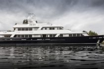 Feadship launches 47m Project 697